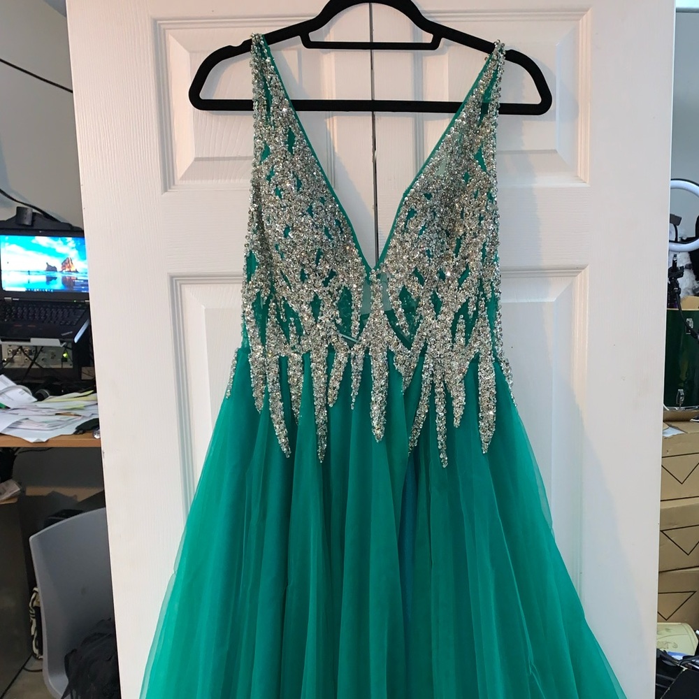 #Promdress #slit